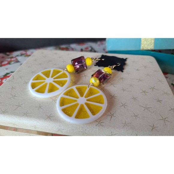 Lemon Slice Dangling Earrings - Picture 6 of 10